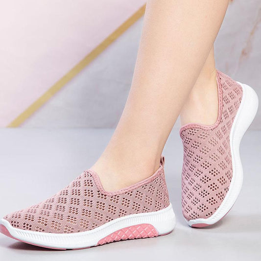 Summer Old Beijing Cloth Shoes Women's Mesh Breathable Casual Shoes Soft Bottom Non-slip Mesh Shoes Flat Bottom One Pedal Mother Shoes