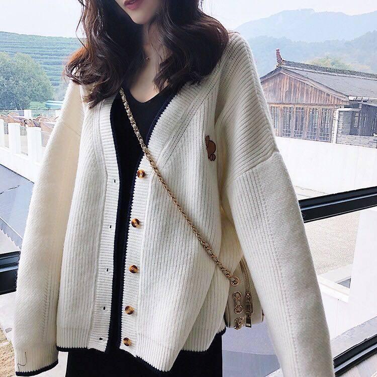 New loose wild V-neck lazy wind embroidery knit cardigan women's college wind sweater coat tide