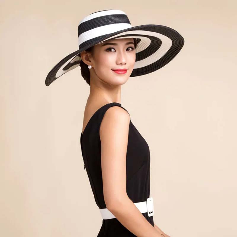 Outdoor Black and White Striped Beach Hat Large Brim Sun Hat Women Elegant Sun Cap Visor Protective Hat Temperament Beach Hat Casual Straw Hat