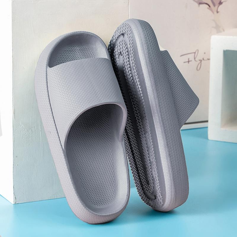 Men's and Women's Same EVA Slippers Summer Home Bathroom Non-slip Couple Thick-soled Slippers Stepp on Shit Flip Flops Men's Outdoor Slippers