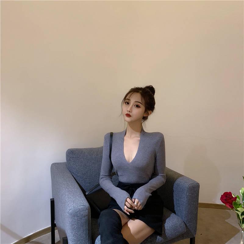 2 Colors Women Sexy Deep V-neck Bottoming Sweater Solid Color Knitwear Slim Fit Knitwear