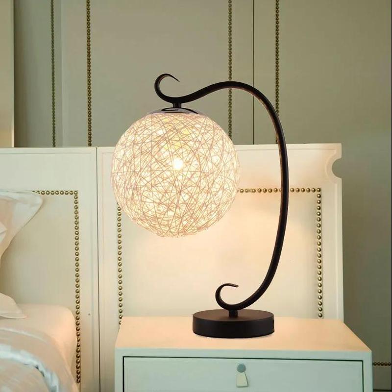 Ball Chandelier Creative Warm Table Lamp Bedroom Bedside Lamp Simple Modern Bedroom Lamp Romantic Home Counter Lamp