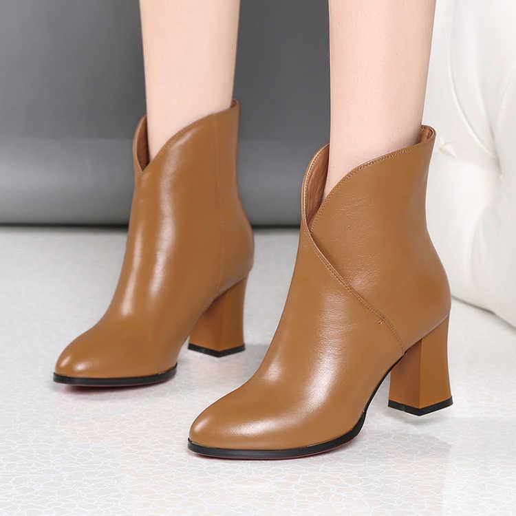 Autumn Winter Boots Martin Boots Women's Leather Shoes Women's Snow Boots Winter Plus Velvet Shoes