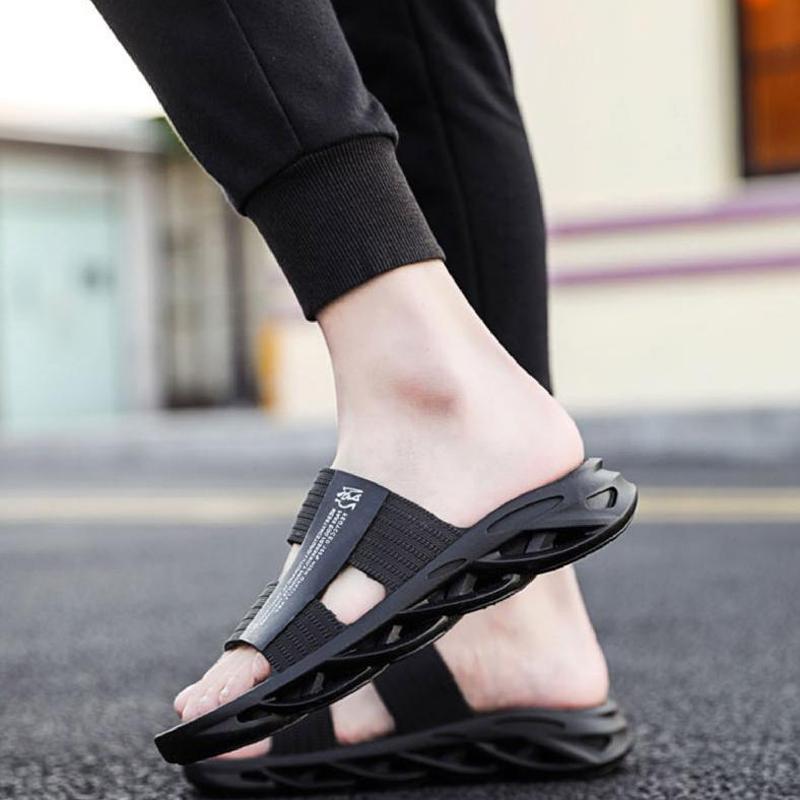 2020 Summer Slippers Men's Outdoor Trend Personality Flip Flops Casual Sandals and Slippers Wear Ins Sandals