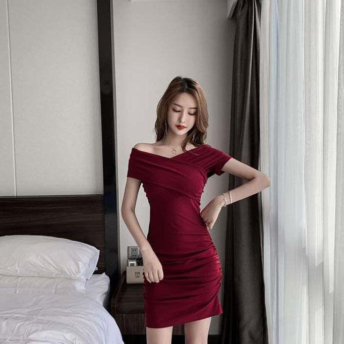 Female Summer Simple and Elegant One Line Shoulder Vintage Dress Slim Tight Graceful Party Club Dress