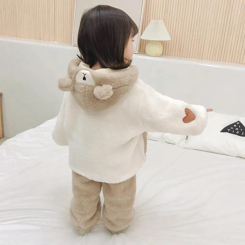 Children's Thickened Coral Velvet Home Clothes Winter Boys and Girls Bear Lovely Flannel Warm Pajamas Set