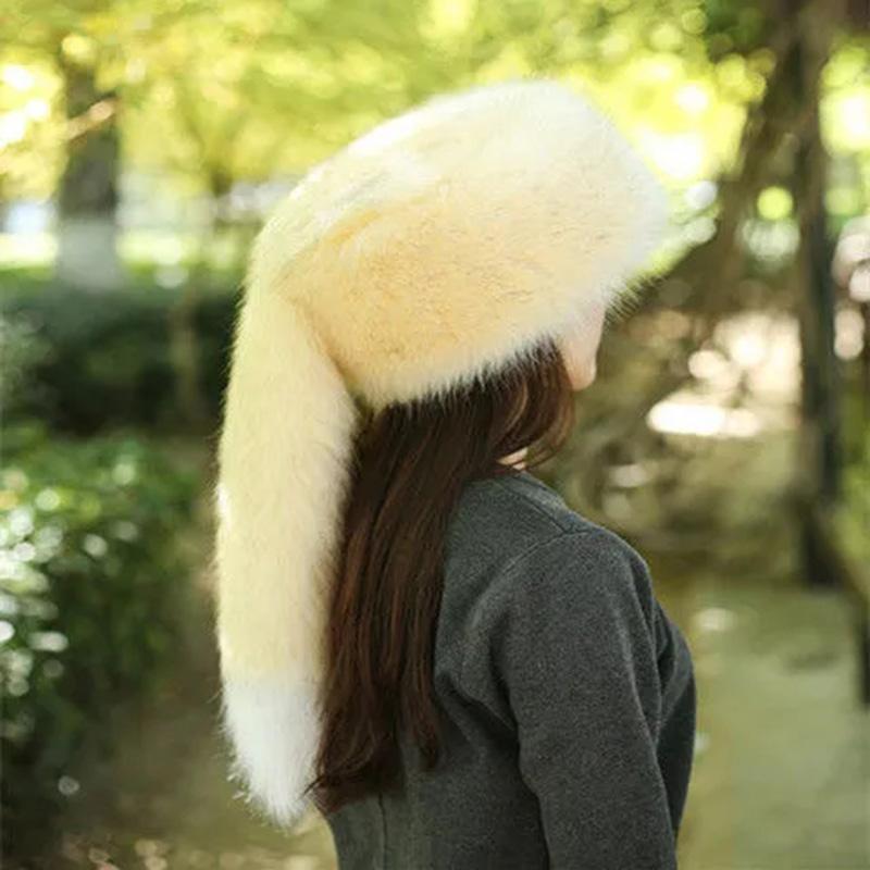 Female Autumn Winter Round Flat Top Imitation Fox Fur Hat Thick Russian Warm Hat with Tail Windproof Ear Style High Quality Fedoras Female Headgear