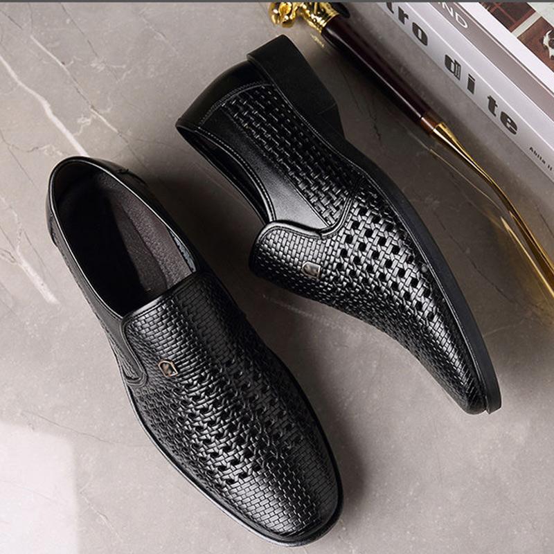 Summer Hole Shoes Men's Leather Shoes Casual Soft Bottom Breathable Business Leather Sandals Dress Sandals