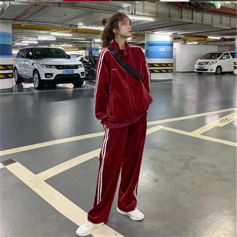 Winter Leisure Gold Velvet Sports Suit Women's Fashion Age Reduction Small Casual Thickened Two-piece Suit