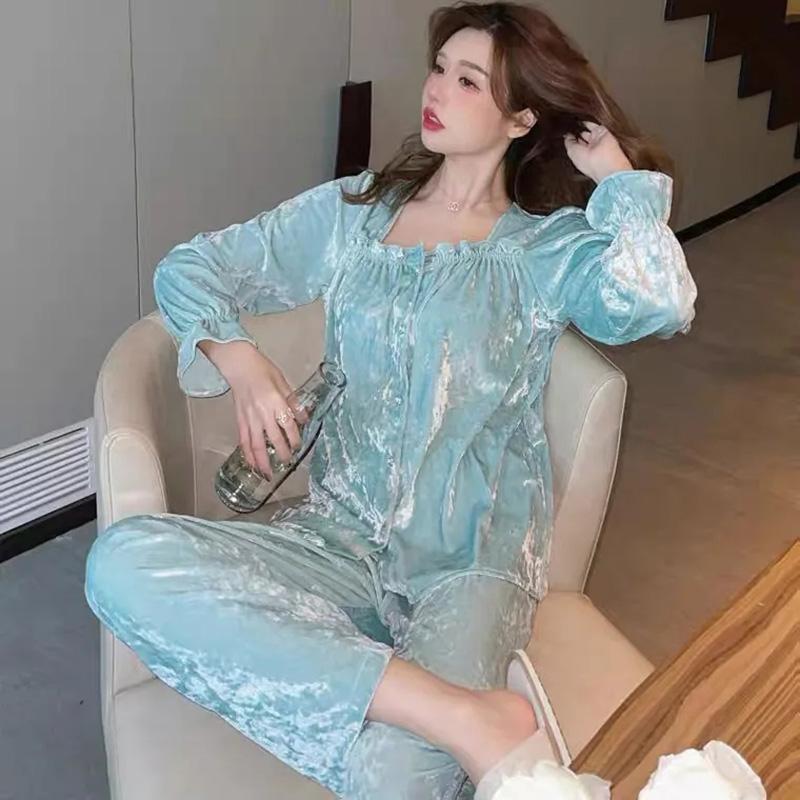 4 XL Large Size Gold Velvet Pajamas Suit for Women Square Collar Long-sleeved Sweet Winter Out Wear Home wear Pyjama Set Solid Sleeping Suit