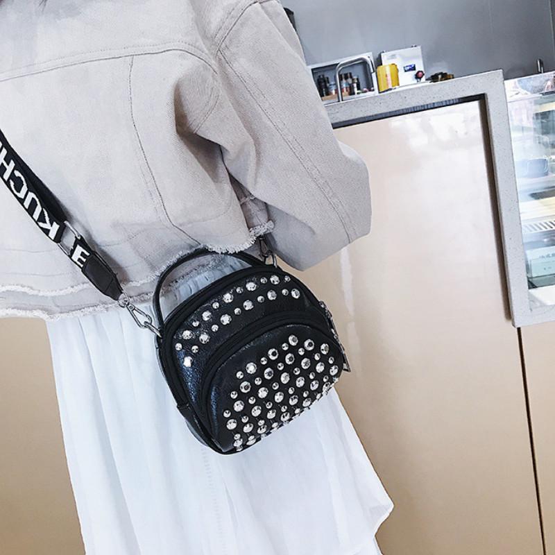 Women's Soft PU Small Bag New Rivet Bag Women's Fashion Shoulder Bag Messenger Bag Cool Women Bag