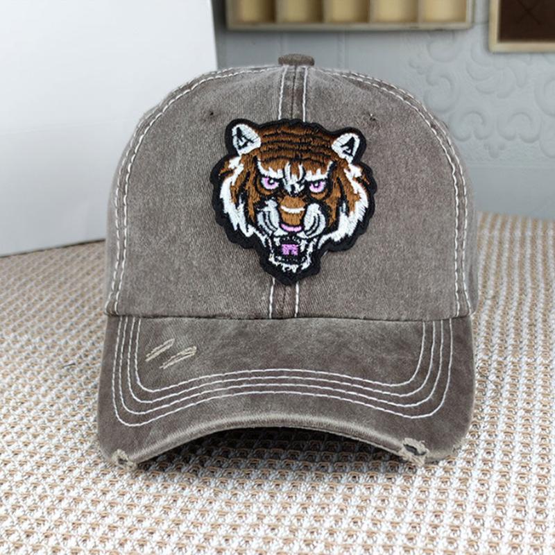 Tiger Embroidered Baseball Cap Men's Cotton Peaked Cap Cool Outdoor Travel Women's Spring and Summer Sun Hat Casual Sports Hat