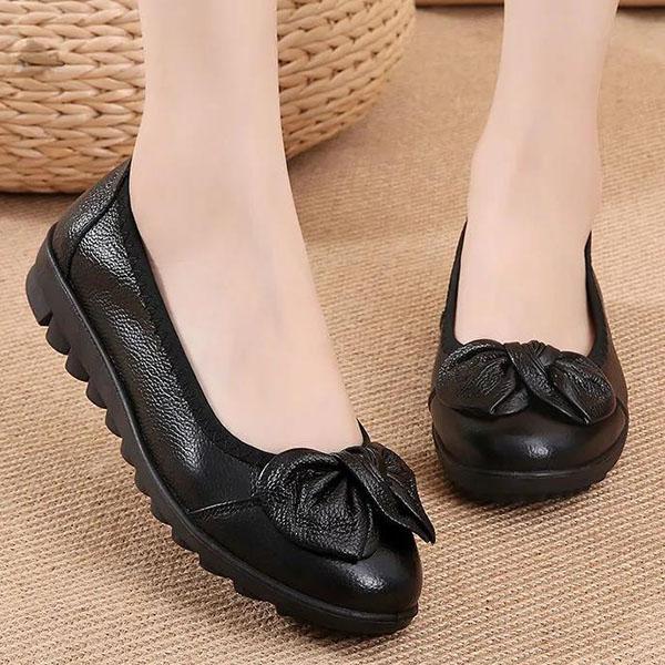 Women's Spring and Autumn Soft Sole Leather Shoes Plus Size Round Head Single Leather Shoes Female Non Slip Flat Doudou Shoes