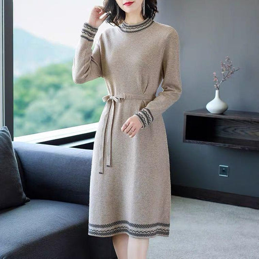 Autumn and Winter Women's Sweaters, Female Students, Short High-necked Loose Korean Version of Wild Long-sleeved Bottoming Dress