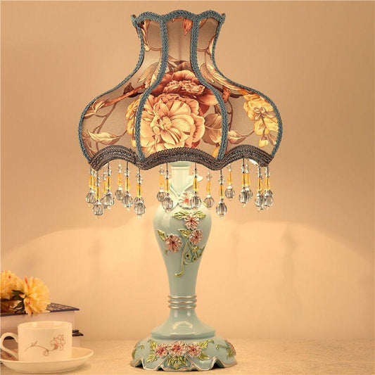 European Bedside Table Lamps Bedroom Decoration Resin Classical Living Room Wedding Desk Lights