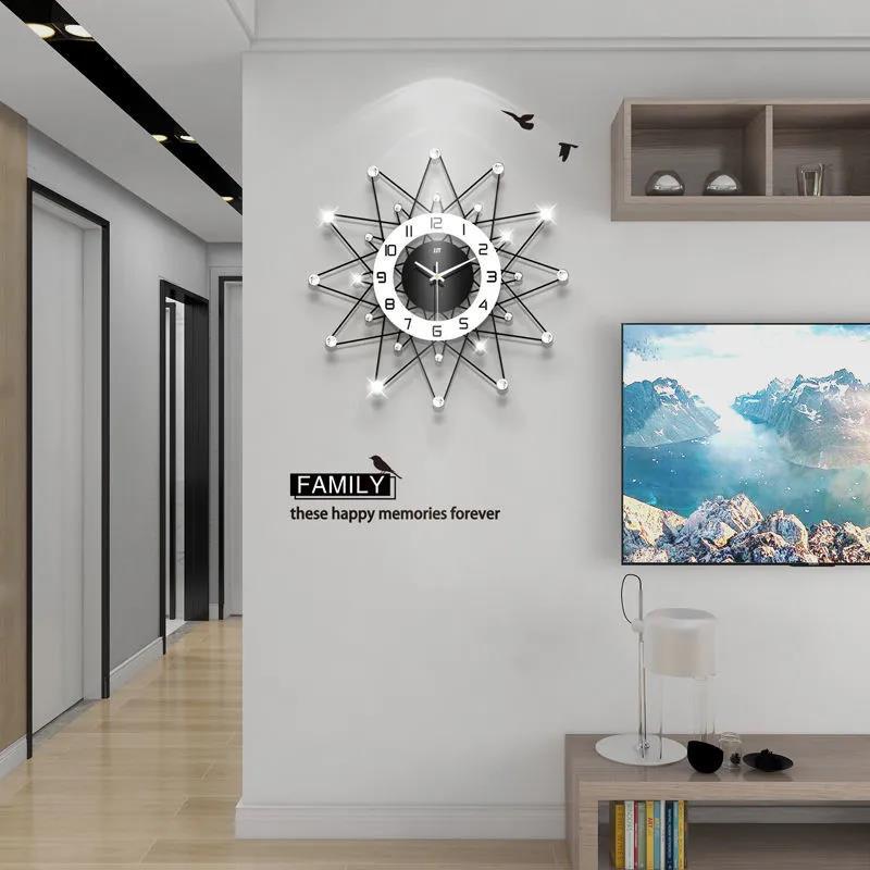 Clocks and Watches Living Room Home Decoration Modern Minimalist Wall Clock Creative Fashion Personality Restaurant High-end Silent Clock