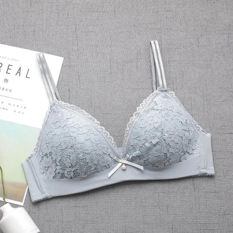 Underwear Women's Thin Small Chest Special Non-wire Gather Bra Bra Triangle Cup Gather Lace Side Bra Without Steel Ring Light and Breathable