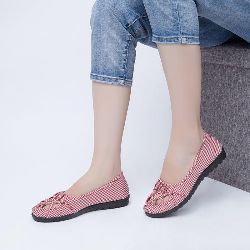 Summer Hollow Breathable Cloth Shoes Women's Soft-soled Non-slip Cloth Shoes Mother Shoes A Pedal Set Foot Sandals