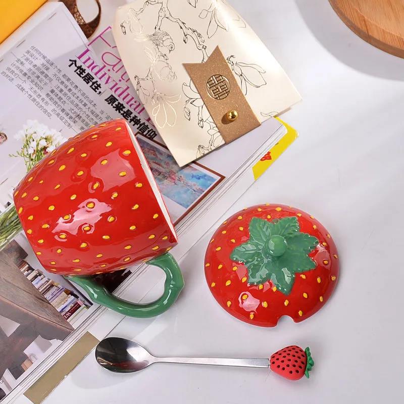 Mug with Lid Spoon Ceramic Strawberry Cup Hand-painted Breakfast Couple Coffee Cup Cute Girl Heart Student Water Cup