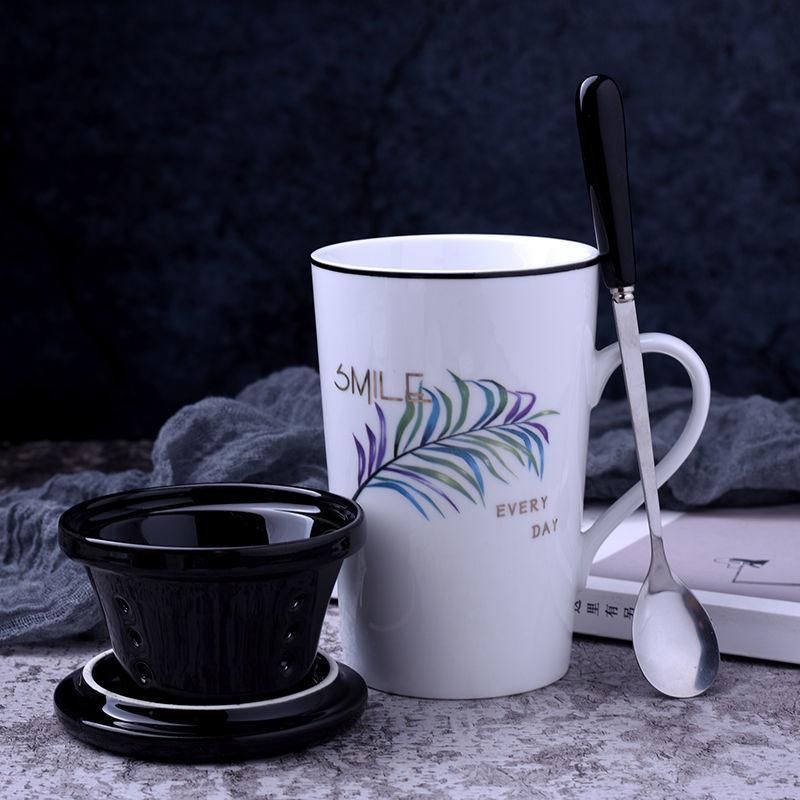 Creative Ceramic Cup Large Capacity Water Cup Mug Couple Simple Milk Cup with Lid and Spoon