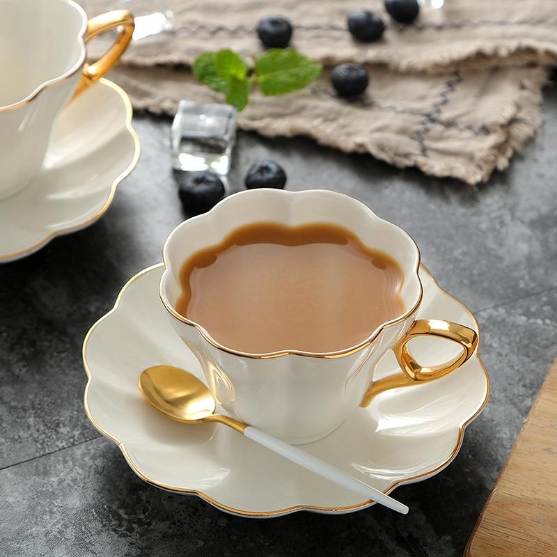 Ceramic Elegant Flower Bone China Coffee Cup with Saucer Set White Porcelain Phnom Penh Office Teacup Home Cafe Espresso Cup