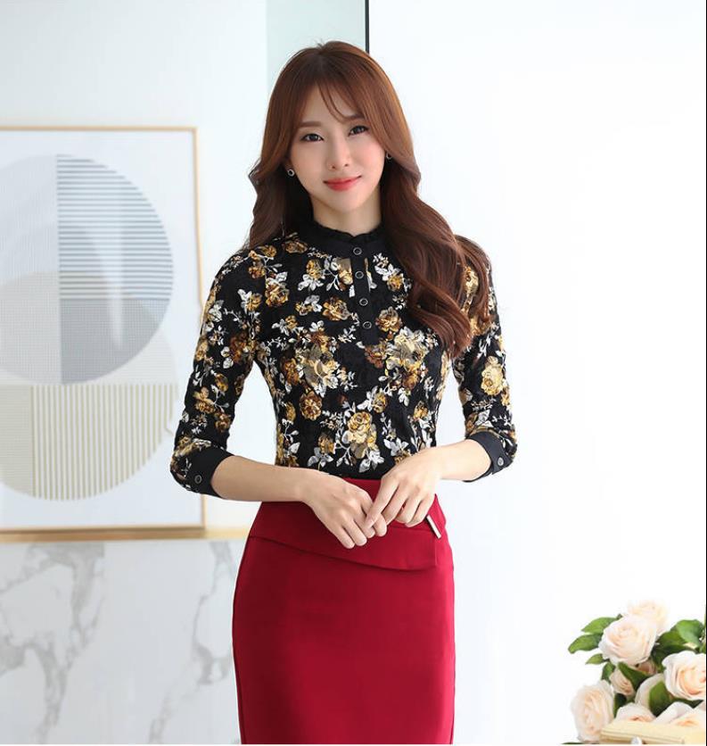 Autumn and Winter Plus Velvet Plus Size Ladies Lace Sweater Elegant Temperament Sweater Versatile Slim Casual Shirt