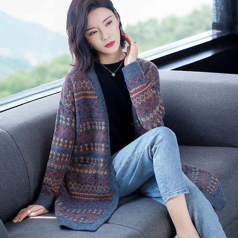 Autumn and Winter Mid-length Wool Top Loose Mid-length Thick Sweater Retro Jacquard Middle-aged Ladies Coat