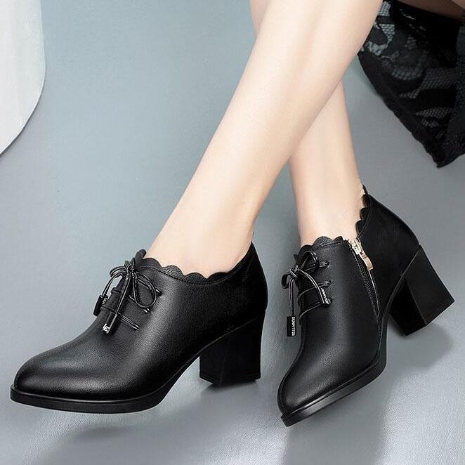 Women's Spring and Autumn Single Shoes Mother's Shoes Soft Soled Thick Heels Shoes Non Slip Black Casual High-heeled Shoes