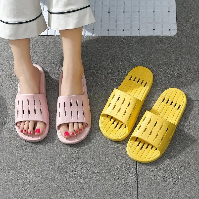 Couples Leaking Sandals and Slippers Summer Bathroom Bath Quick-drying Deodorant Slippers for Home Use Non-slip Men and Women Slip-ons Flip Flops