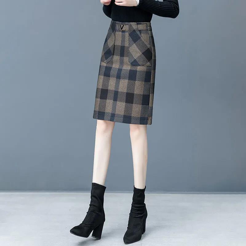 Autumn and Winter Woolen Plaid Skirt Women's High Waist Small Temperament A-line One Step Hip Skirt