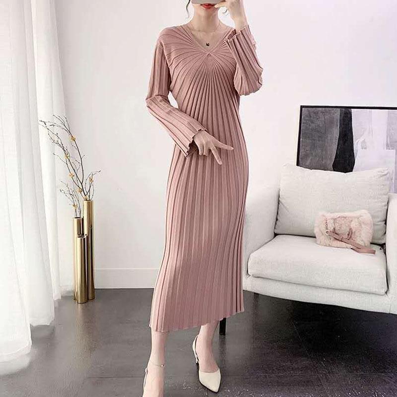 Autumn and Winter Long Knitted Dress Slim Fashion V-neck Sweater Dress Solid Color Women's Pleated Dress