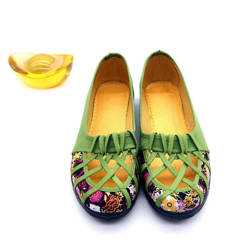 Middle-aged and Elderly Cloth Shoes Hollow Ladies Net Shoes One-step Breathable Shoes Sandals Non-slip Soft-soled Shoes