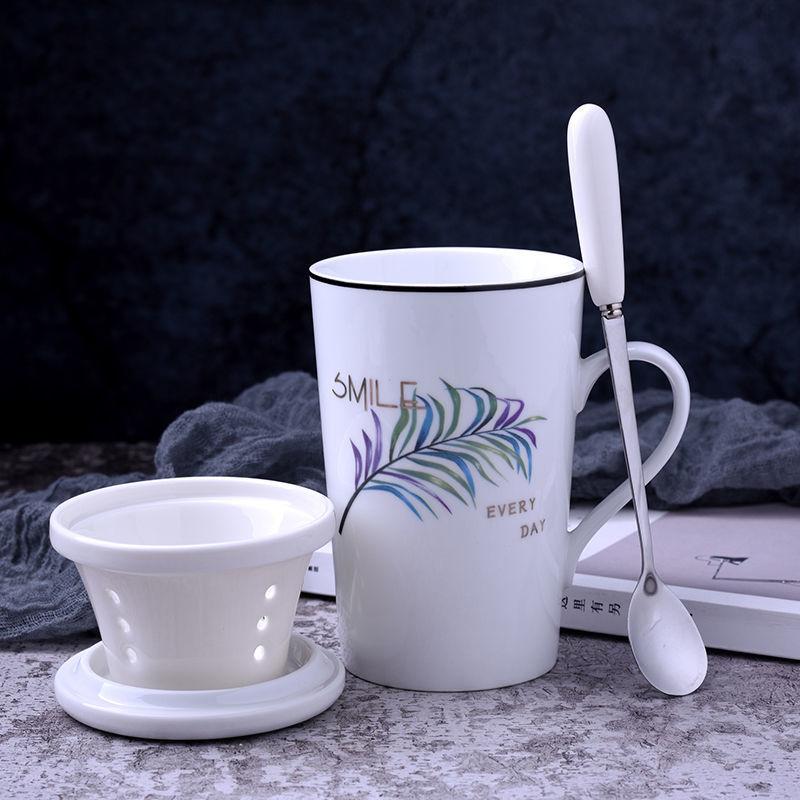 Creative Ceramic Cup Large Capacity Water Cup Mug Couple Simple Milk Cup with Lid and Spoon