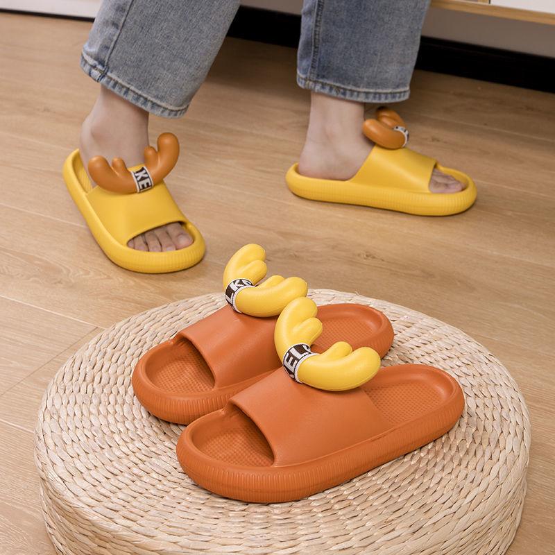 Fawn Sandals Slippers Female Summer Cute Cartoon Household Bathroom Home Slippers Thick bottom  comfortable