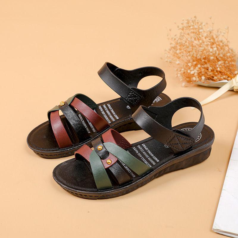 Sandals and Slippers Women Flat Slippers Summer Outdoor Wear Soft Bottom Non-slip Slope with Old Middle-aged Sandals Women