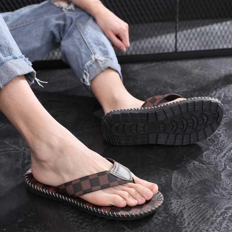 Size40-44 Summer Men Sandals Comfortable Non-slip Lightweight Beach Slippers Casual Outdoor Cross Slippers Alphabet Drag Flip Flops