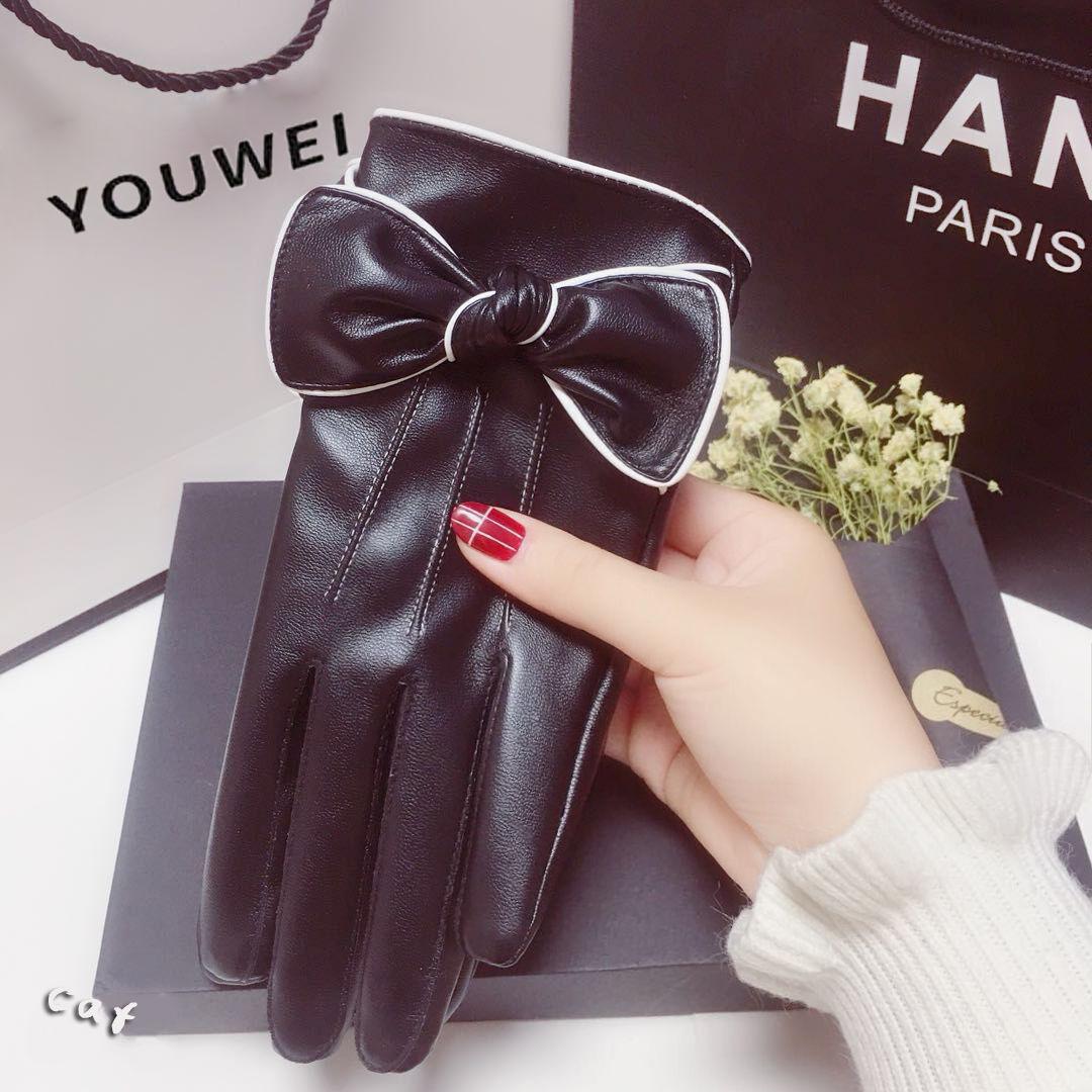 Woman fashion gloves Plush Cotton gloves Windproof gloves Winter Warm Leather gloves Thick gloves