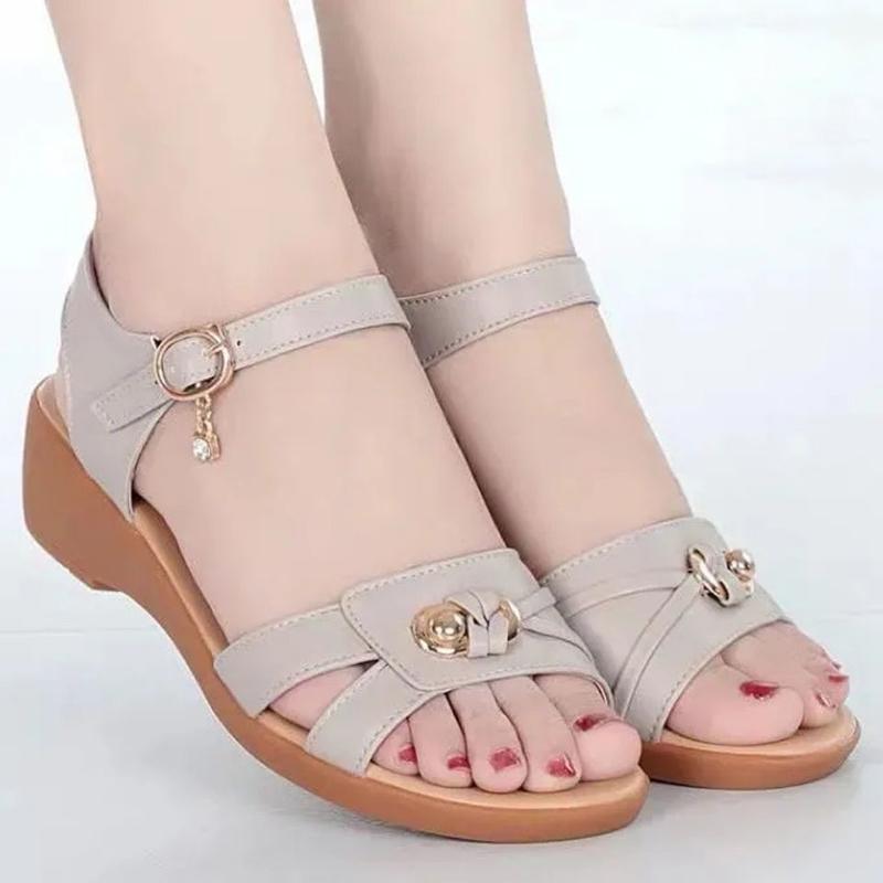 Summer Mother Sandals Women's Slope with Flat Really Soft Leather Soft Bottom All-match Non-slip Middle-aged and Elderly Women's Sandals