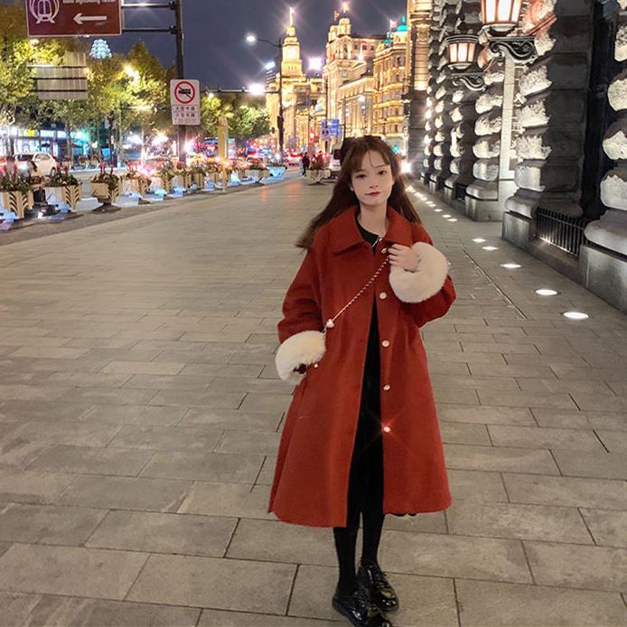 Red Coat Women Winter Quilted Woolen Coat Loose Waist Mid-length Thick Woolen Coat Fluffy Fur Collar Keeps Warm and Soft