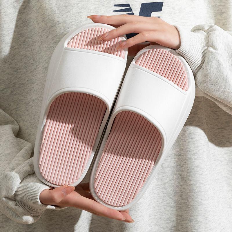 Women's Large Size Non-slip Outdoor Beach Slippers Spring and Summer Soft Sole Flat Indoor Bathroom Slippers