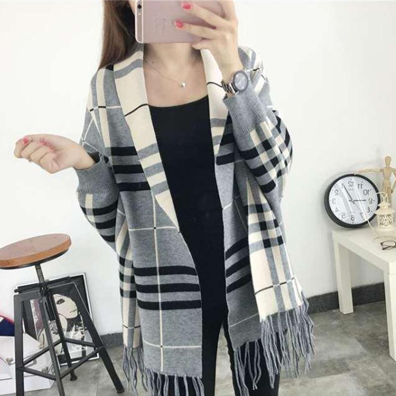 Women's Sweater Cloak Loose Plaid Thick Warmth Classic Outer Knitted Tassel Shawl Sweater Jacket Ladies Temperament Shawl Loose Wrap