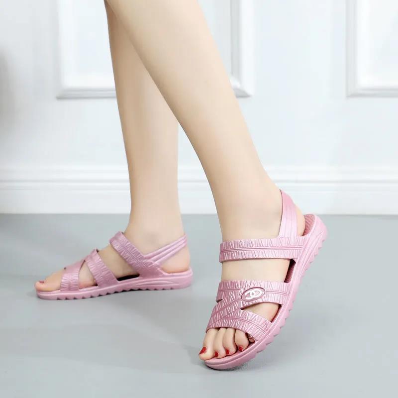 Summer Mother Shoes Sandals Nurse Shoes Plastic Female Middle-aged  Elderly Flat-heeled Soft-soled Comfortable Flat Sandals Please Buy A Larger Size