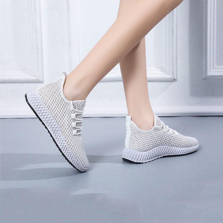 Women's Spring and Summer Walking Shoes Soft Sole Non-slip Breathable Sports Shoes Large Size Casual Flat Sneakers