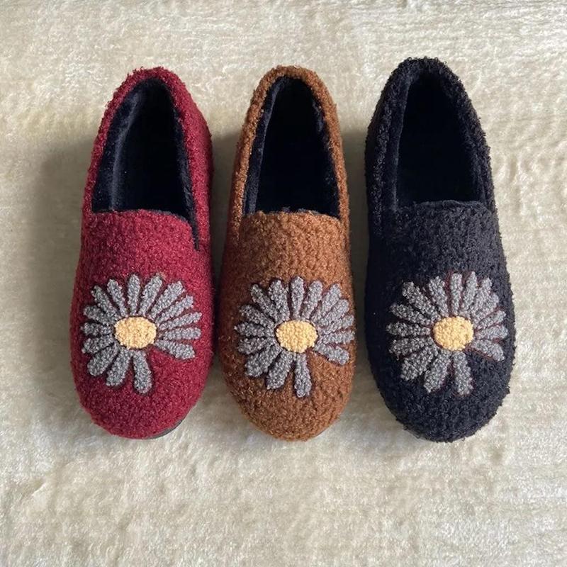 Cotton Shoes Women's Autumn and Winter Warmth and Velvet Low-top Flat-soled Home Shoes Are Lightweight and Non-slip Pedal