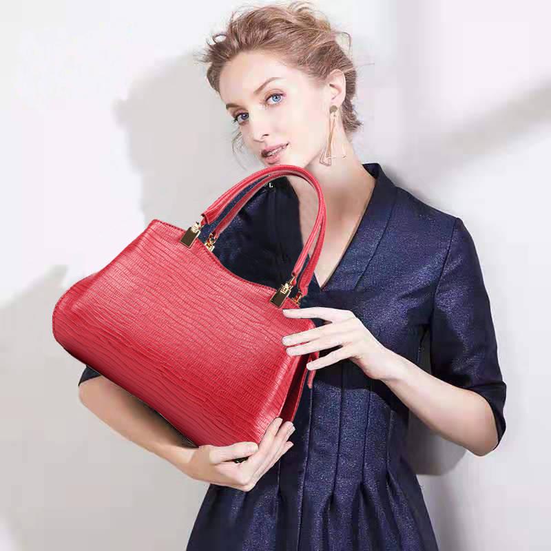 Ladies Bags Fashion All-match Patent Leather Printed Leather Texture Single-shoulder Messenger Bag Middle-aged Female Bag Tide