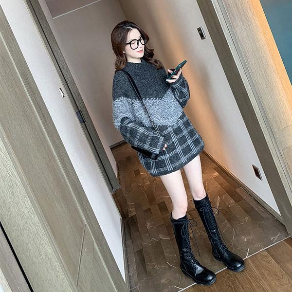 Autumn and Winter Round Neck Long-sleeved Shirt Contrast Color Plaid Sweater Women Loose Stitching Sweater Fashion Design