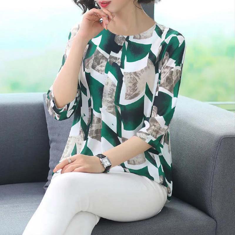 Printed Top Women's Three-quarter Sleeve Spring and Autumn T-shirt Round Neck Loose Top