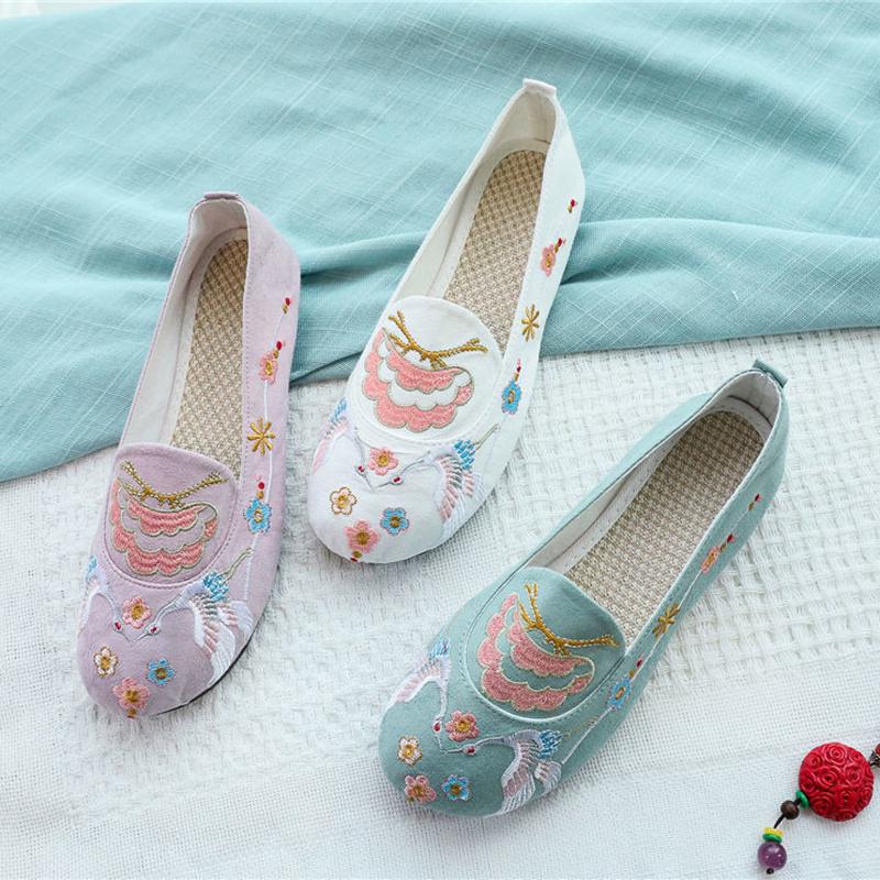 Chinese Style Popular Embroidery Ancient Town Costume Hanfu Shoes Cotton and Linen Canvas Shoes Round Toe Flat Heel Soft Sole