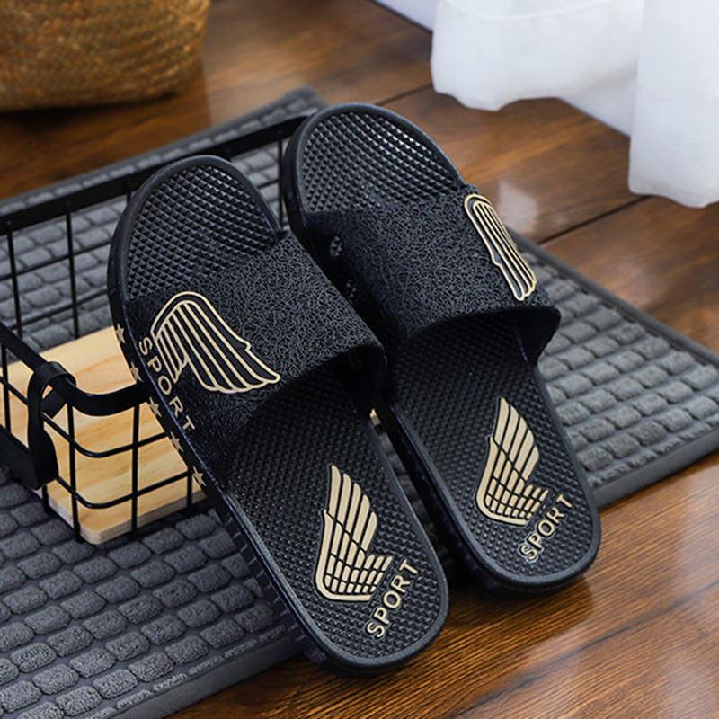 Slippers Men's Summer Indoor Home Sandals and Slippers Men's Outdoor Slippers Men's and Women's Home Bathroom Bath Slippers