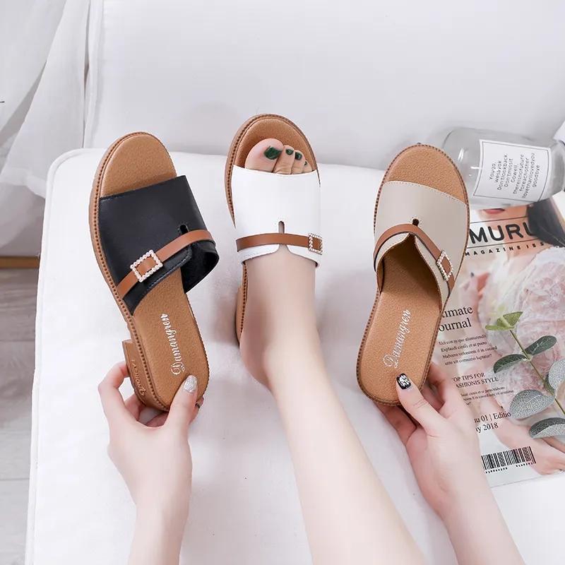 Sandals Slippers Women Korean Rhinestone One-word Slippers Thick Flat Heels All-match Casual Slippers All-match Simple Flip Flops Women Summer Shoes